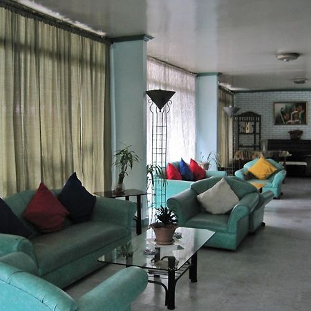 Villa Mia Hotel And Apartelle Baguio City Esterno foto